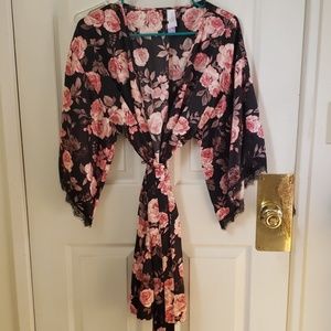 Floral Lacy Robe